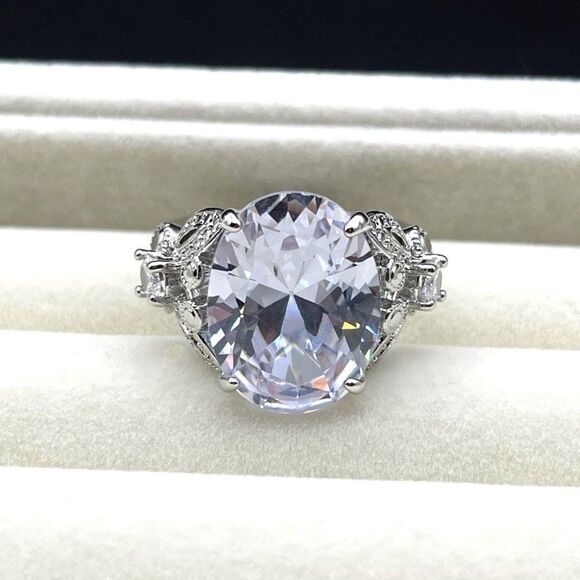 .925 Sterling Silver with Large Oval White Diamond Cubic Zirconia Ring Size 6 - Picture 3 of 10